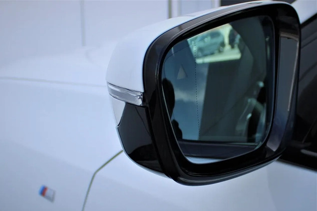 BMW Seria 3 cena 215000 przebieg: 6, rok produkcji 2023 z Starachowice małe 154